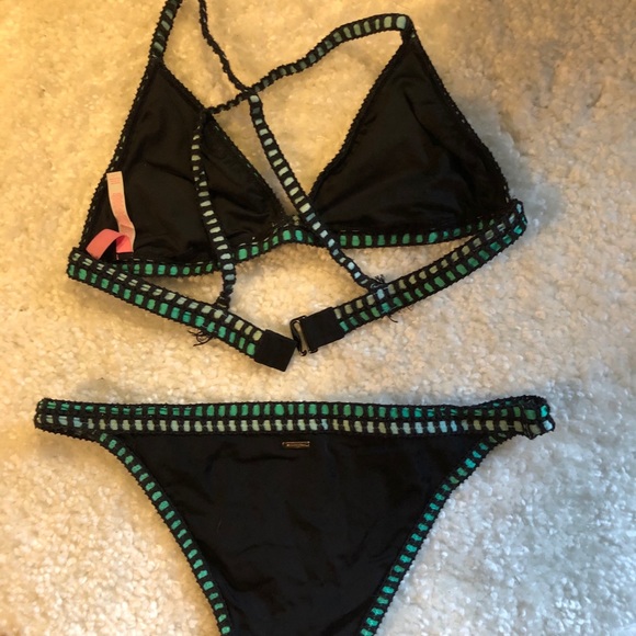 Victoria secret bikini - Picture 2 of 5